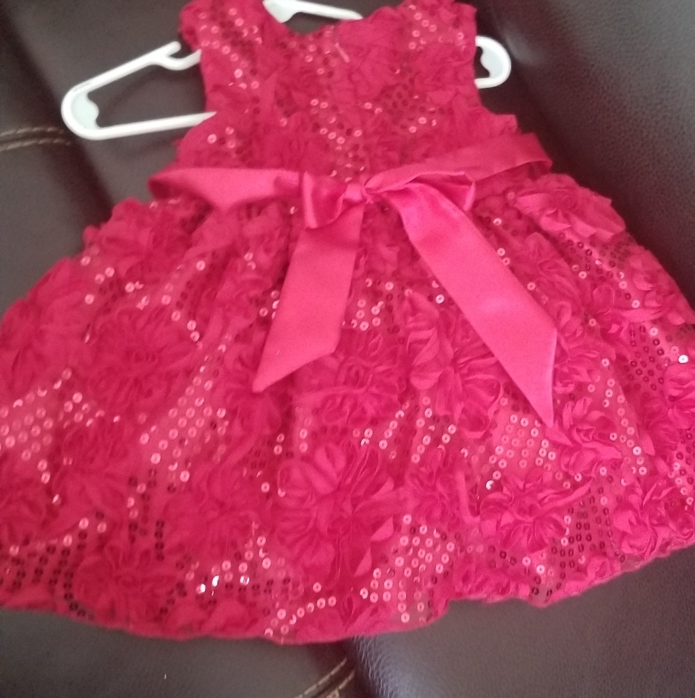 Dress - Picture 2 of 4